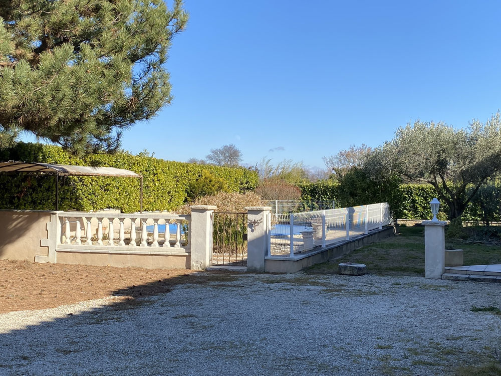 � vendre  Propri�t�/ch�teau Boll�ne (84500)