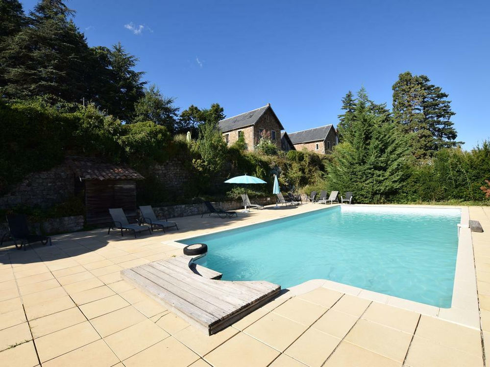 � vendre  Propri�t�/ch�teau Saint-Agr�ve (07320)