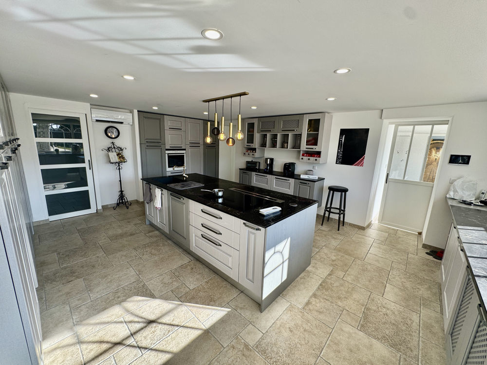 � vendre  Maison Orange (84100)