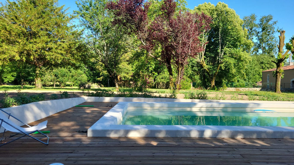 � vendre  Propri�t�/ch�teau Saint-Jean-d'Ang�ly (17400)