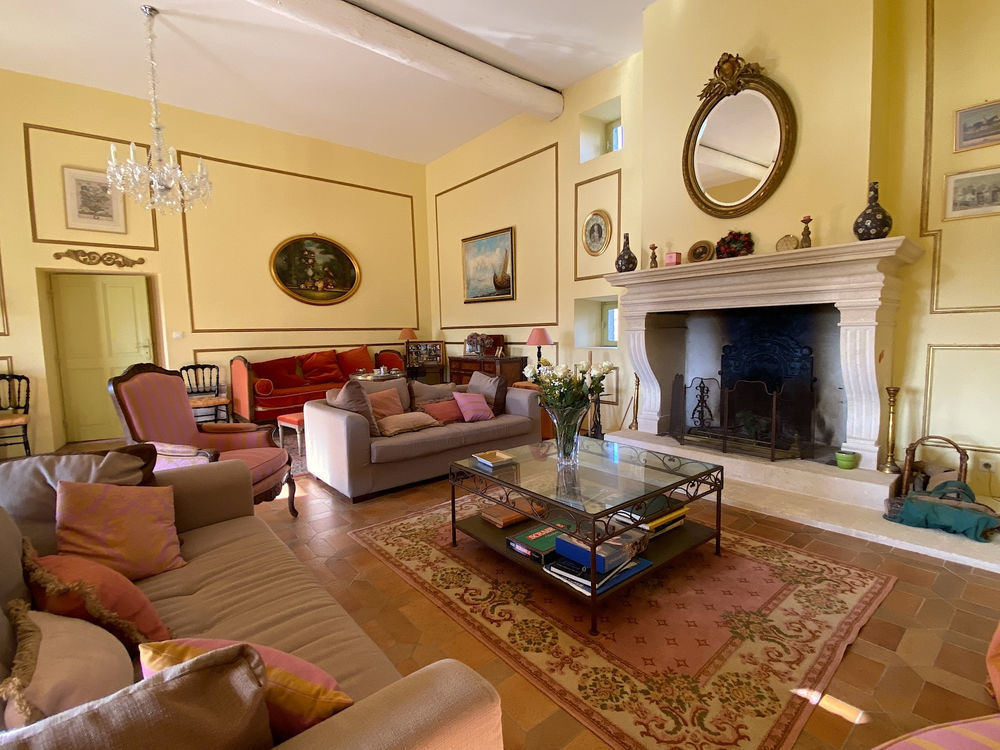 � vendre  Propri�t�/ch�teau Uz�s (30700)