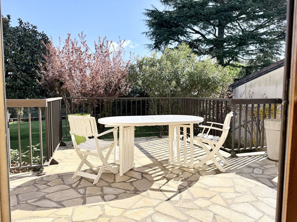 � vendre  Propri�t�/ch�teau Bron (69500)