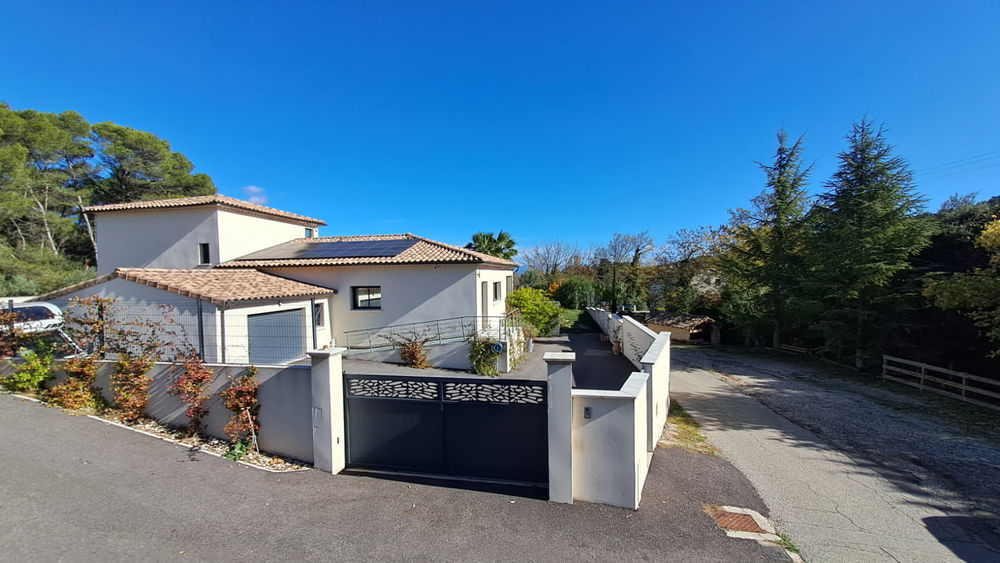 � vendre  Maison Sainte-C�cile-les-Vignes (84290)