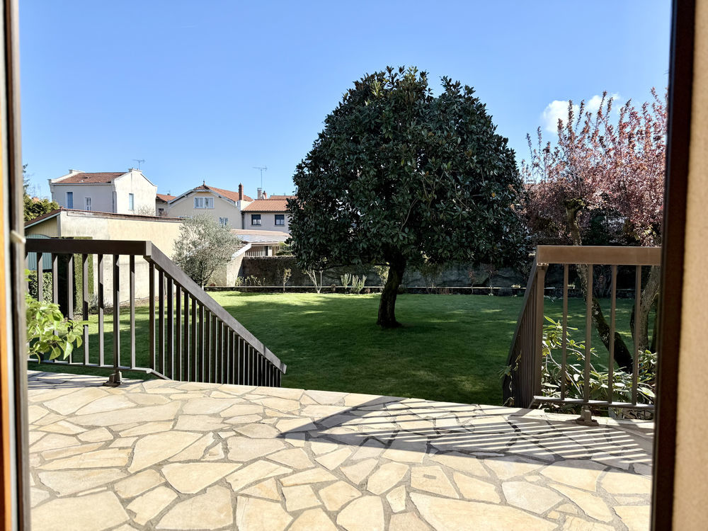 � vendre  Propri�t�/ch�teau Bron (69500)