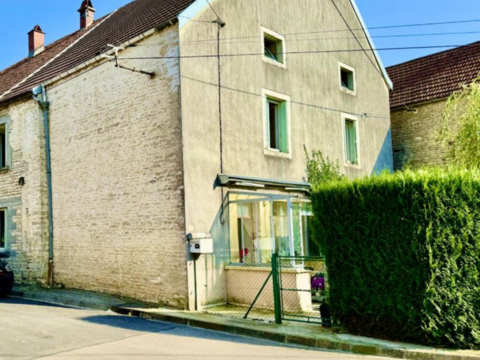   Courban (21520 C�te-d'Or), maison de village avec cour, garage Maison - 5 pi�ce(s) - 139 m�