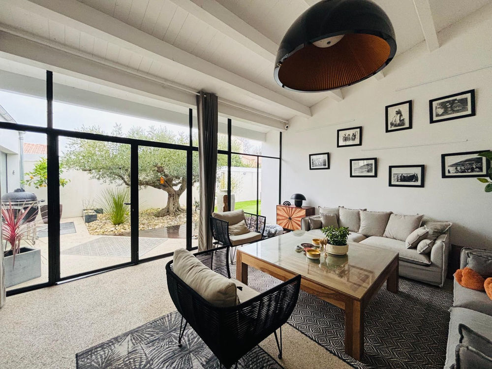 � vendre  Propri�t�/ch�teau La Rochelle (17000)