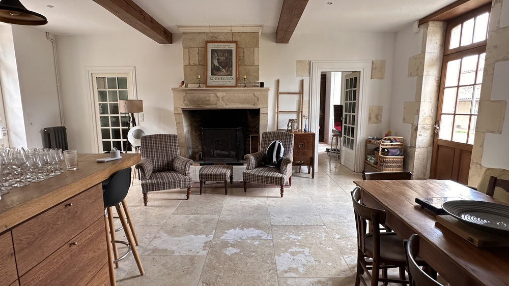 � vendre  Propri�t�/ch�teau Saint-Jean-d'Ang�ly (17400)