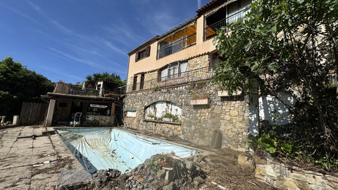   Villa individuelle avec piscine et vue d�gag�e   Bar-sur-Loup Maison - 5 pi�ce(s) - 170 m�