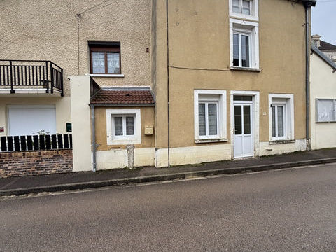   Maison r�nov�e (92 m2) avec terrain et appentis , proche de CHATILLON S/S (21) et de l'A5 Maison - 4 pi�ce(s) - 80 m�