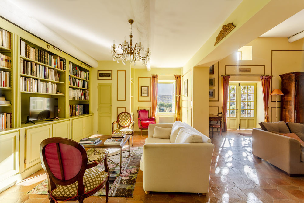 � vendre  Propri�t�/ch�teau Uz�s (30700)