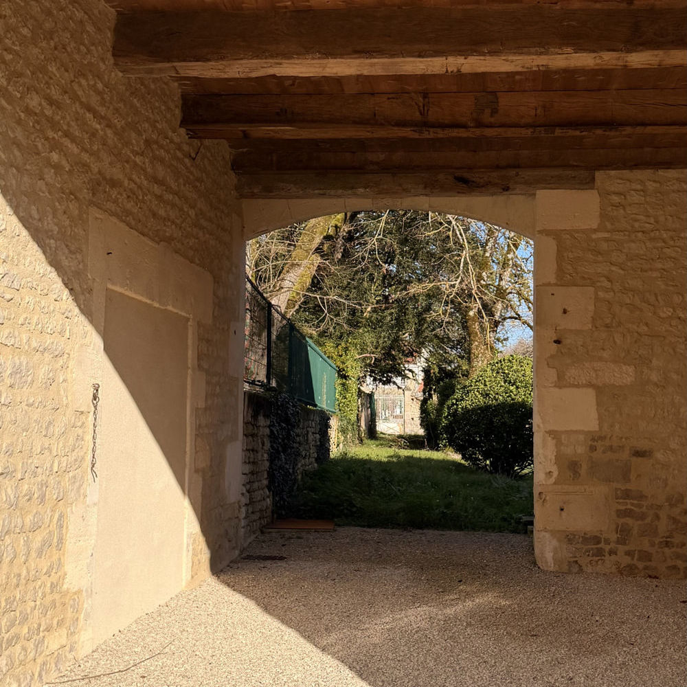 � vendre  Propri�t�/ch�teau Saint-Jean-d'Ang�ly (17400)