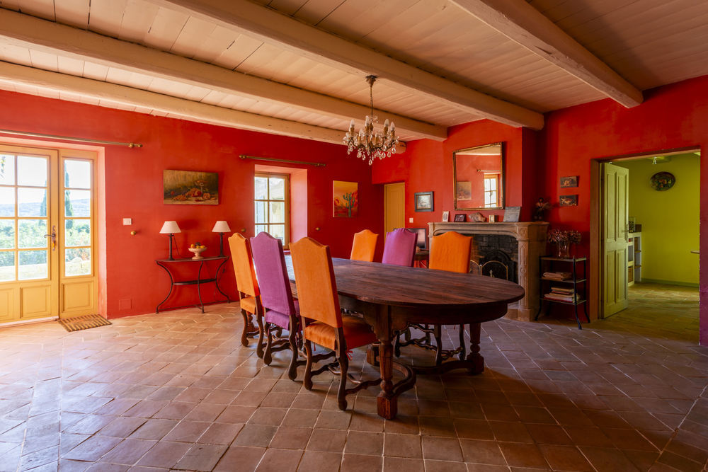 � vendre  Propri�t�/ch�teau Uz�s (30700)