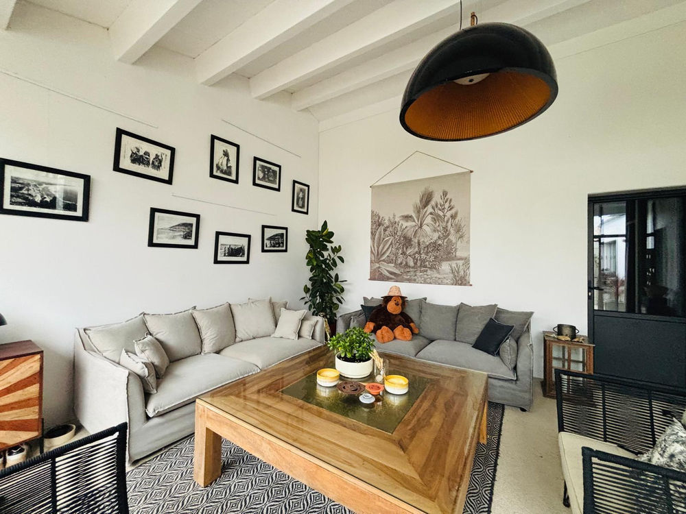 � vendre  Propri�t�/ch�teau La Rochelle (17000)