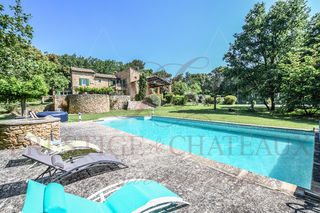  Maison � vendre 9 pi�ces 225 m�