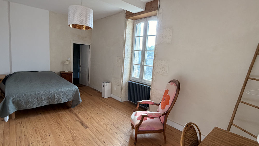 � vendre  Propri�t�/ch�teau Saint-Jean-d'Ang�ly (17400)