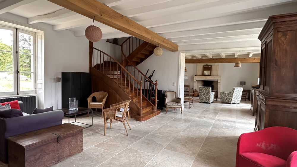 � vendre  Propri�t�/ch�teau Saint-Jean-d'Ang�ly (17400)