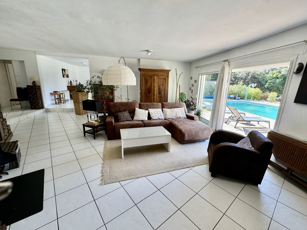 � vendre  Maison Uchaux (84100)