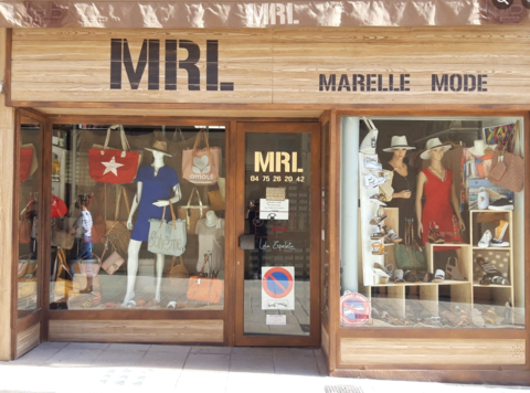 Fond de commerce 40m2 - Pr&ecirc;t &agrave; porter 49000 26110 Nyons