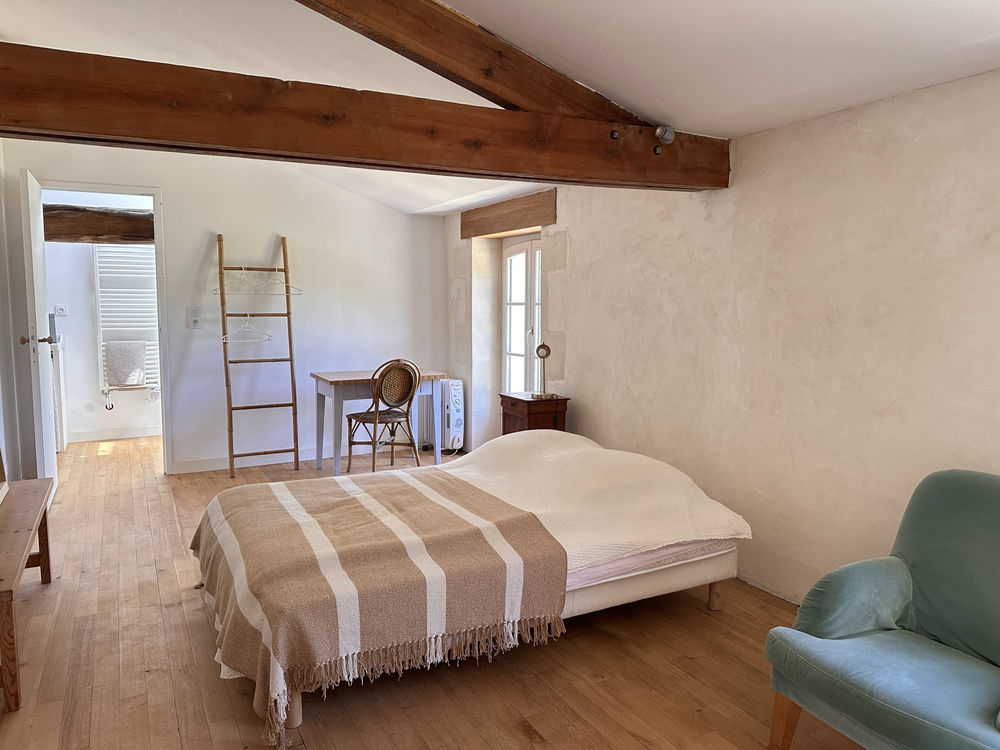 � vendre  Propri�t�/ch�teau Saint-Jean-d'Ang�ly (17400)