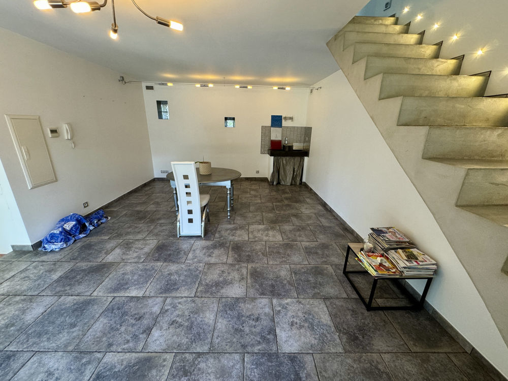 � vendre  Maison Piolenc (84420)