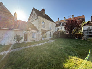  Propri�t�/ch�teau � vendre 8 pi�ces 200 m�