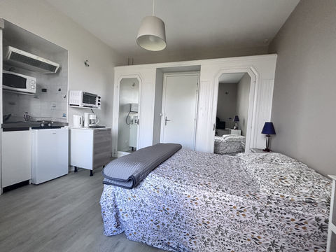   Ch�tel-Guyon centre Studio � louer Appartement - 1 pi�ce(s) - 18 m�