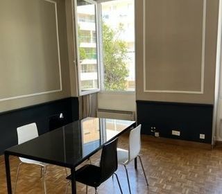  Appartement � louer 2 pi�ces 90 m�