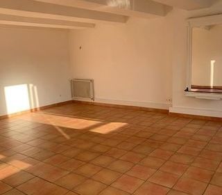  Appartement � louer 3 pi�ces 103 m�