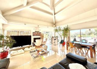  Maison � louer 5 pi�ces 244 m�