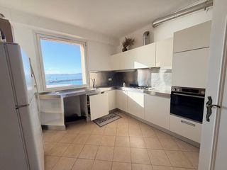  Appartement � louer 4 pi�ces 104 m�