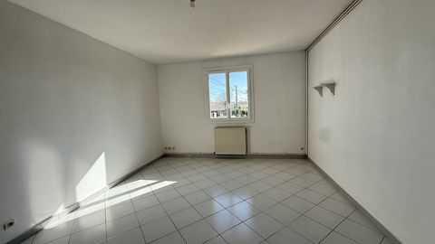   �Raph�le proche centre village Appartement - 4 pi�ce(s) - 66 m�