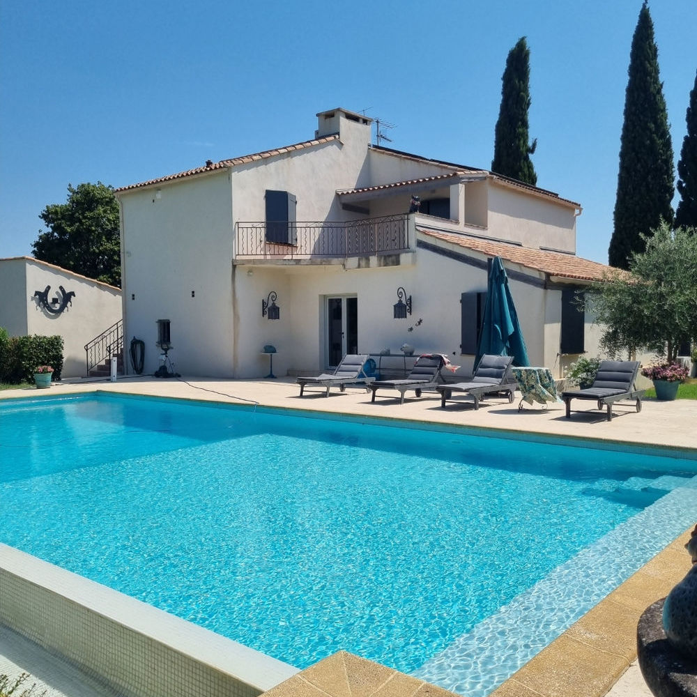 � vendre  Propri�t�/ch�teau Beaucaire (30300)