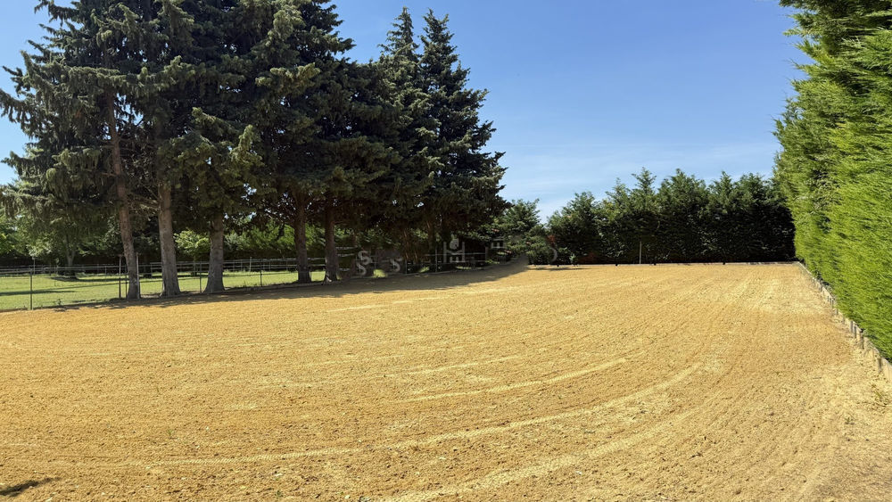 � vendre  Propri�t�/ch�teau Beaucaire (30300)