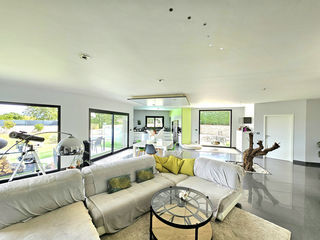  Maison � vendre 7 pi�ces 214 m�