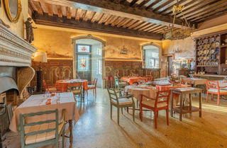  Propri�t�/ch�teau � vendre 15 + pi�ces 2882 m�