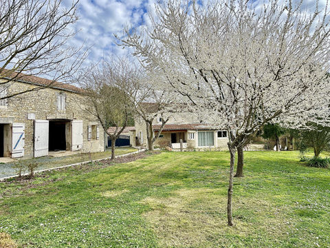   Maison familiale 3 chambres � Saint-Cr�pin Maison - 5 pi�ce(s) - 120 m�