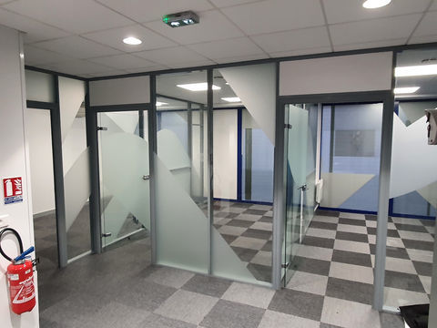 LOCAL COMMERCIAL OU PROFESSIONNEL 249000 59390 Lys lez lannoy