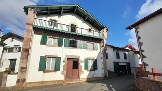  Immeuble � vendre 10 pi�ces 228 m�