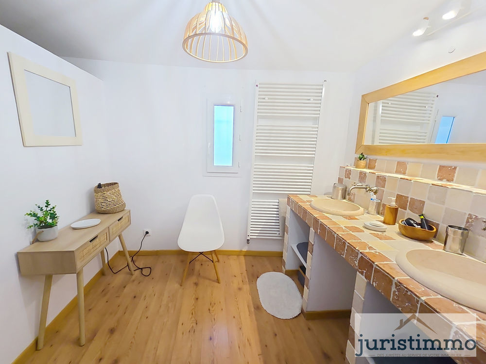 � vendre  Maison Uchaux (84100)