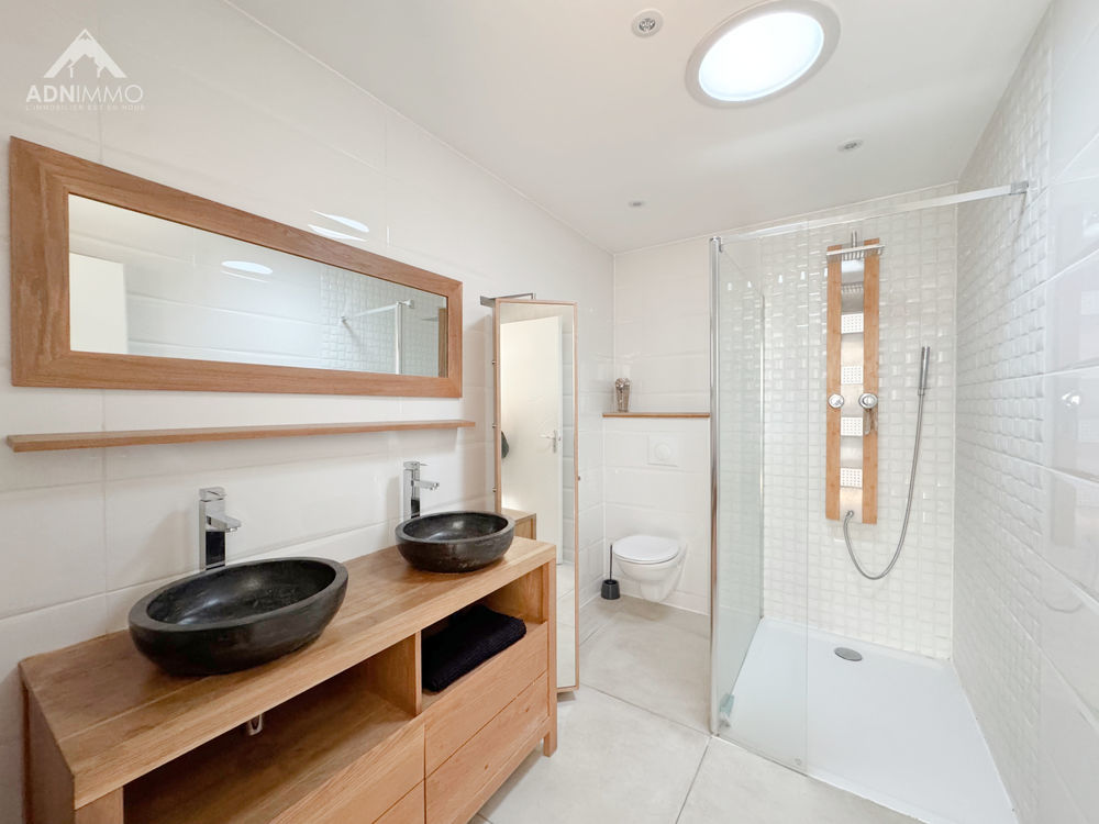 � vendre  Maison P�ron (01630)