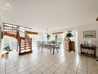  Maison � vendre 9 pi�ces 245 m�