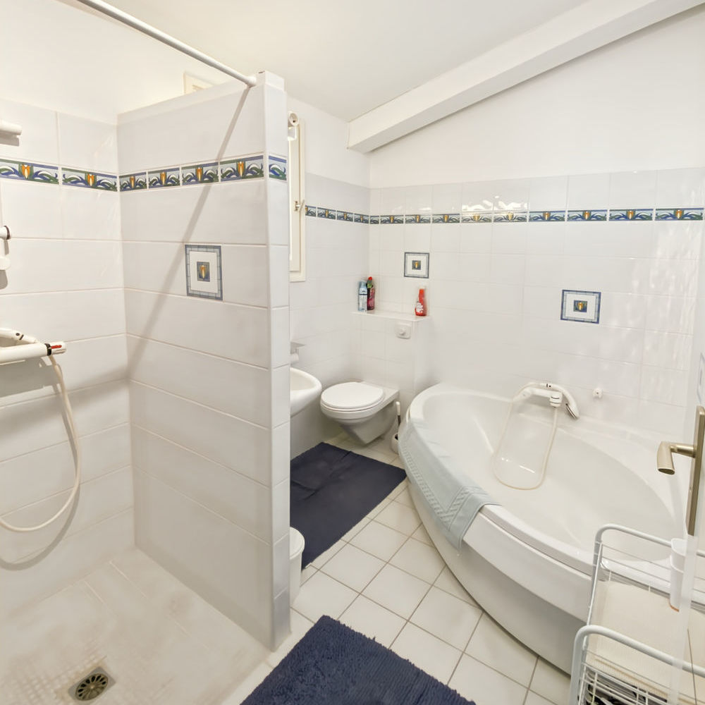 � vendre  Maison Uz�s (30700)