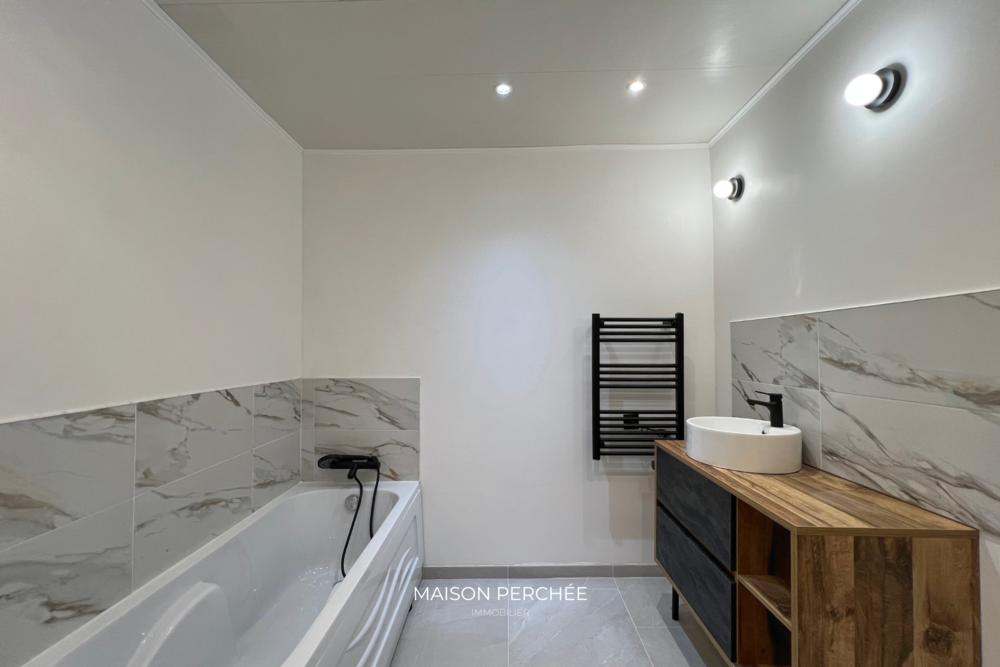 � vendre  Maison Carc�s (83570)