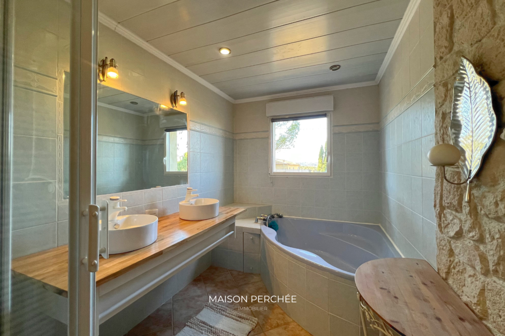 � vendre  Maison Carc�s (83570)