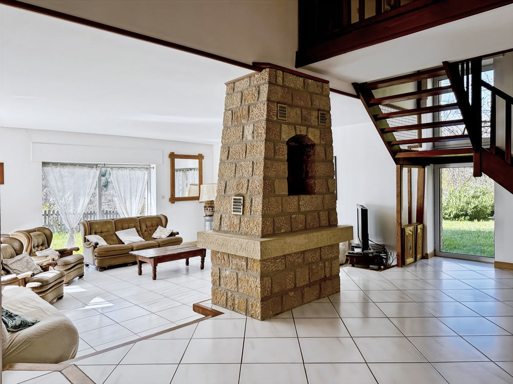 � vendre  Propri�t�/ch�teau Genestelle (07530)