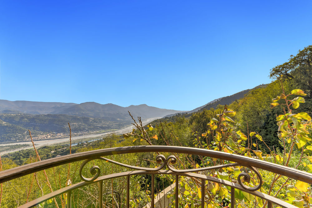 � vendre  Propri�t�/ch�teau Le Broc (06510)