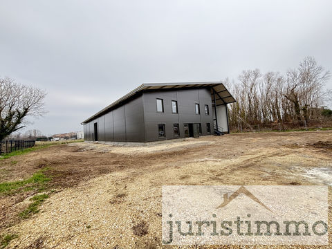 Entrep&ocirc;t de 958m2 enti&egrave;rement neuf sur une parcelle de 2519m2 &agrave; Boll&egrave;ne 1050000 84500 Bollene