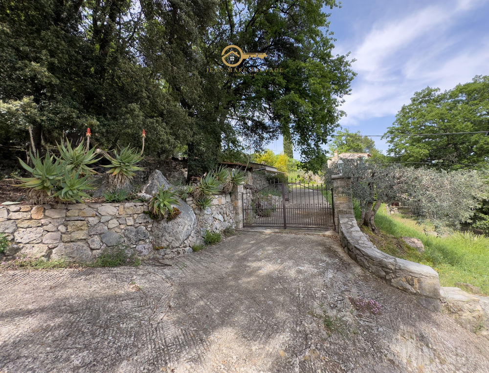 � vendre  Propri�t�/ch�teau Fayence (83440)