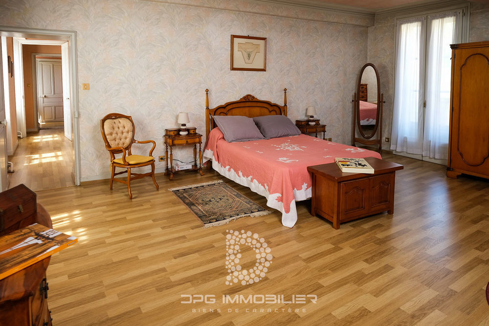 � vendre  Propri�t�/ch�teau La Roche-Vineuse (71960)