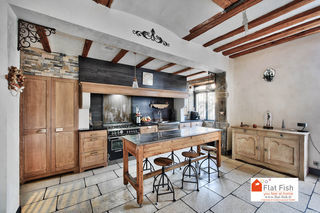  Maison � vendre 8 pi�ces 322 m�